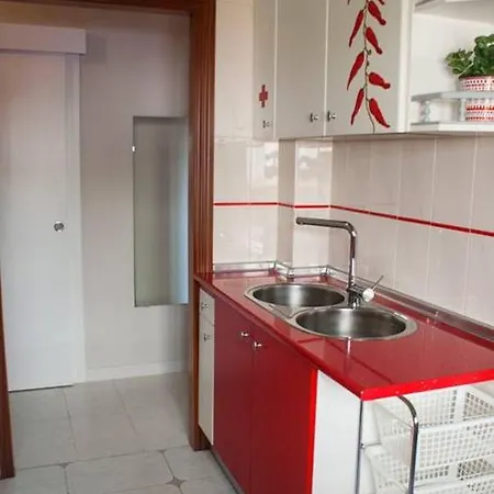 3 Bedrooms At 600 M Away From The With View And Wifi *