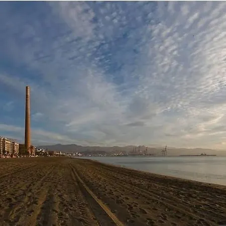 3 Bedrooms At 600 M Away From The With View And Wifi * Málaga